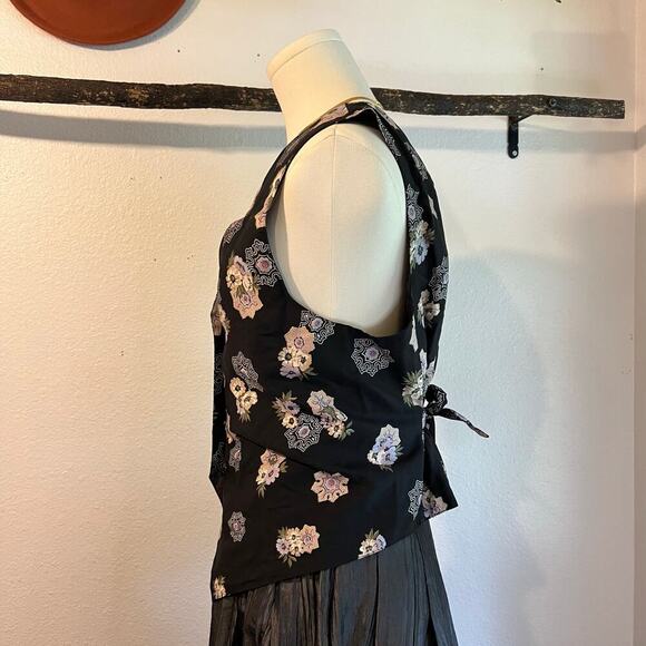 Karen Scott Vintage Black Floral Print Pearl Button Front Vest Top Size Small - Picture 5 of 11